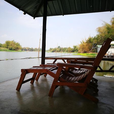 River Marina Resort Uthai Thani Pokój zdjęcie